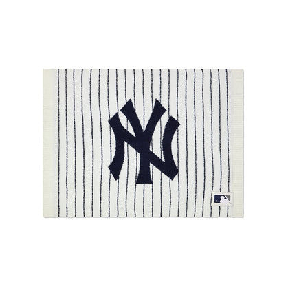 Barefoot Dreams - CozyChic New York Yankees Stroller Blanket - 30"x40" - Trend Accessories