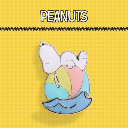 FAO Schwarz - FAO Schwarz x Peanuts Snoopy Enamel Pin - Collectibles