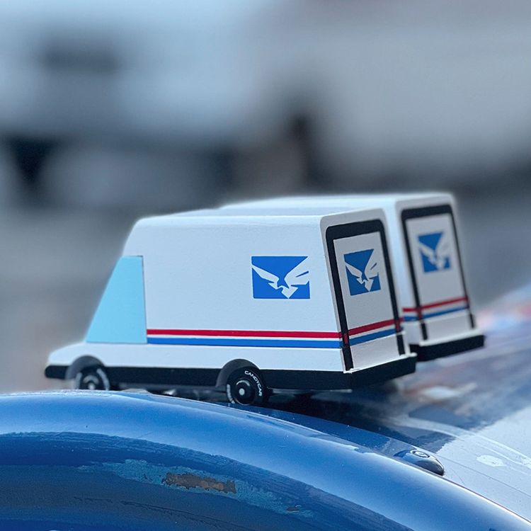 Candylab - Futuristic Mail Van Toy Car - Vehicles