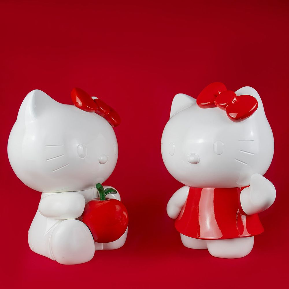 Leblon Delienne - Hello Kitty Figure in Red Robe - 10.6" - Collectibles