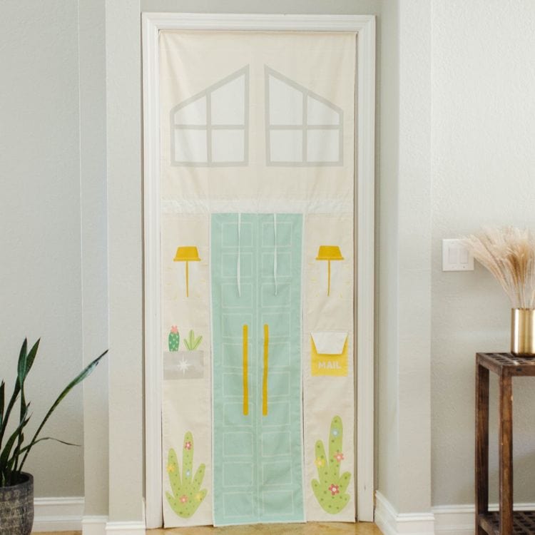Swingly - Malibu House Doorway Storefront - Preschool