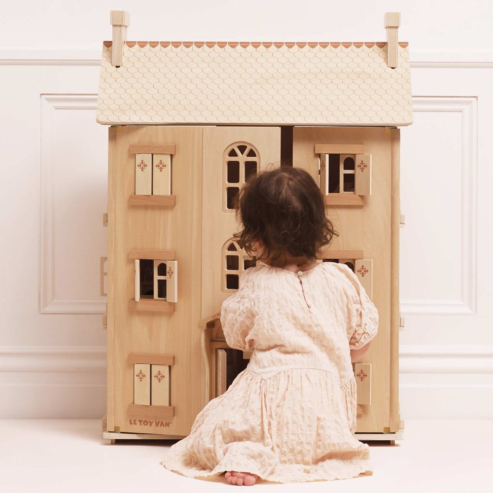 Le Toy Van - The Grand Natural Wood Doll House - Dolls