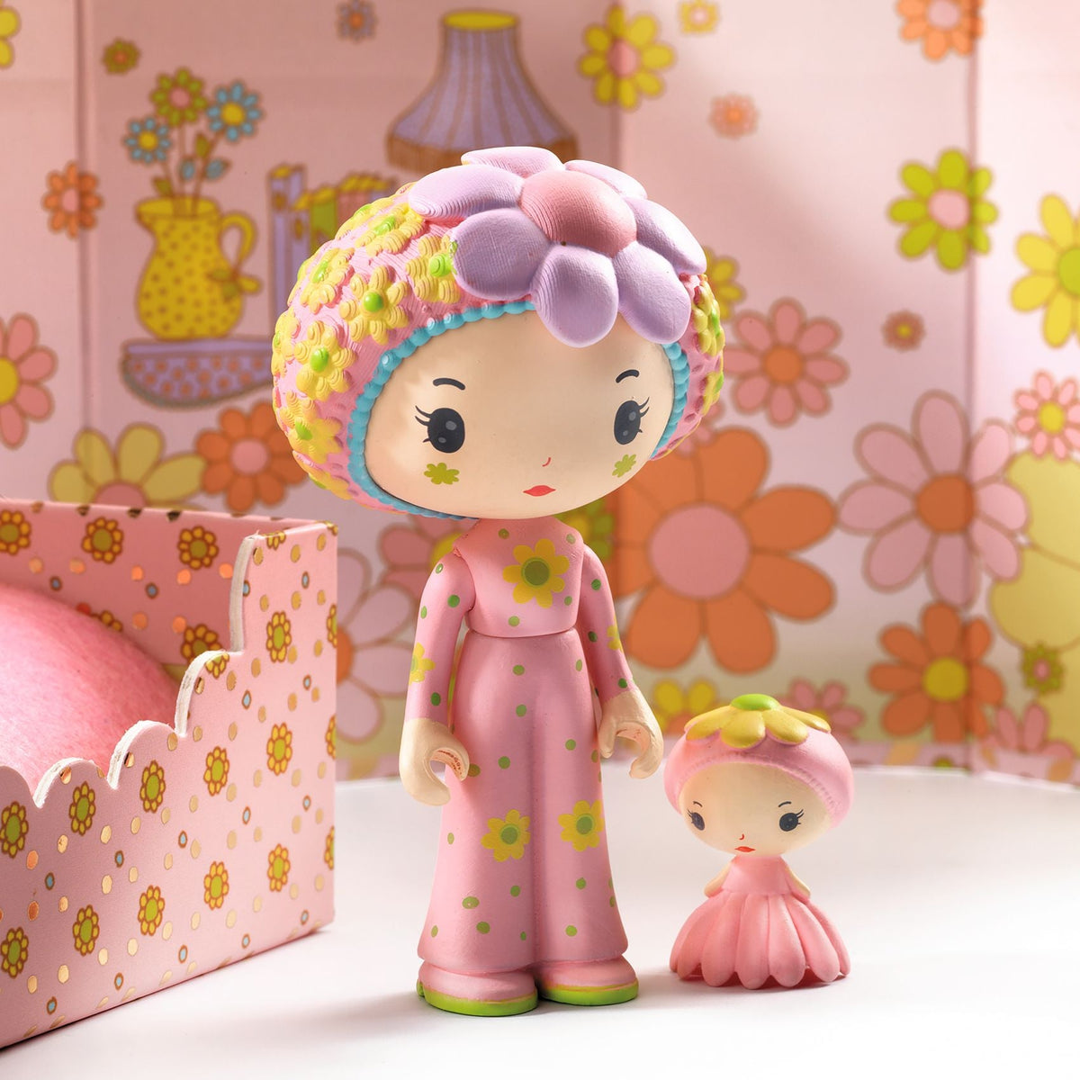 Djeco - Tinyly Rose Tinyroom with Figurines - Collectibles